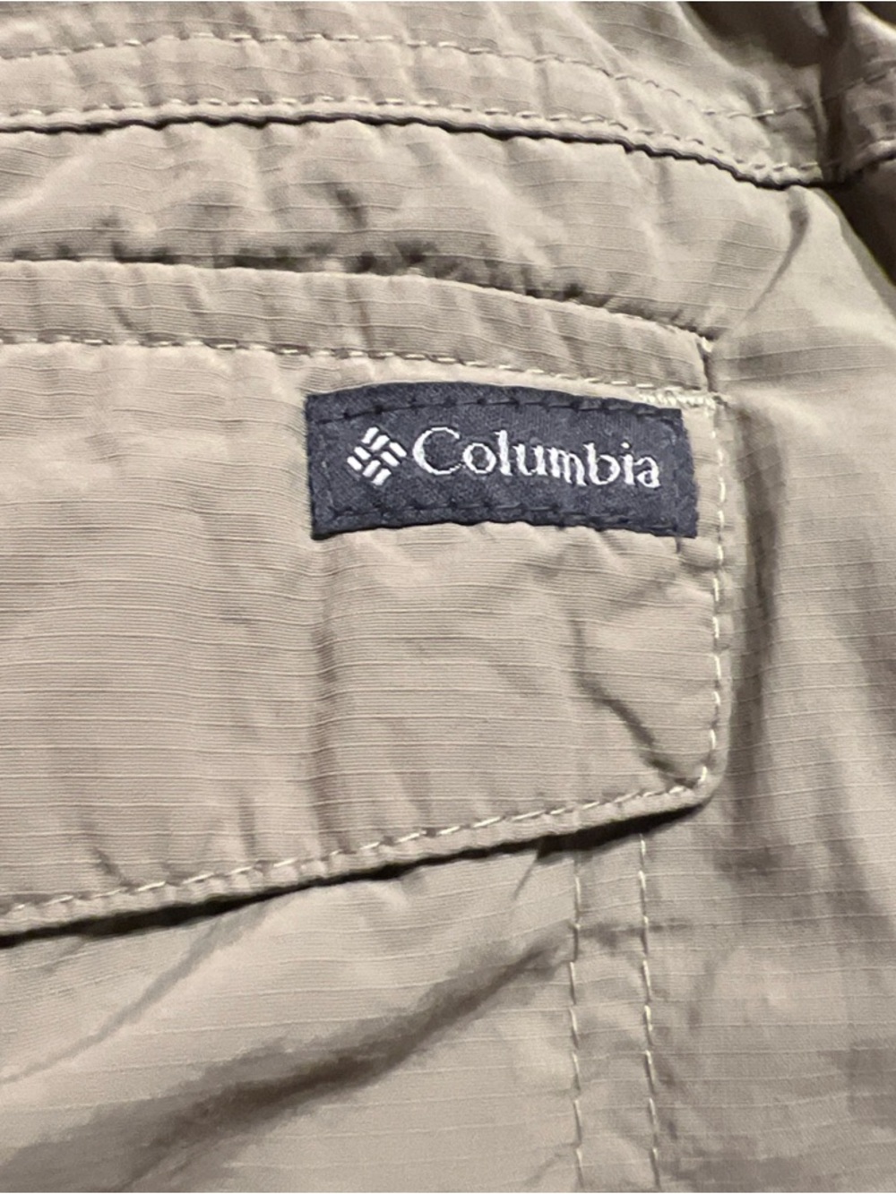 Columbia Cargo Shorts with belt NNT